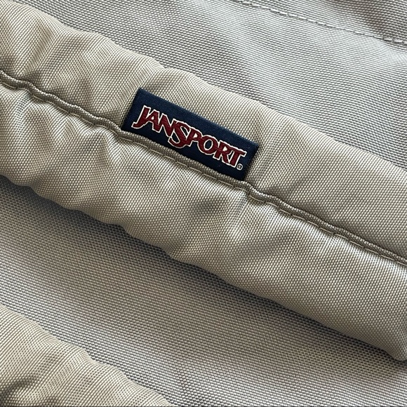 JANSPORT| White backpack with floral disign - Picture 6 of 6